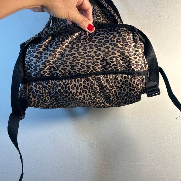 Lesportsac LEOPARD BACKPACK BLACK BROWN ANIMAL PRINT CHEETAH TRAVEL Candace - Picture 9 of 16